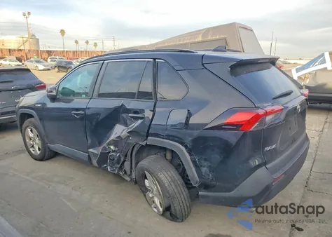 2021 Toyota Rav4 Xle z USA, uszkodzony, nr VIN 2T3R6RFV7MW008966